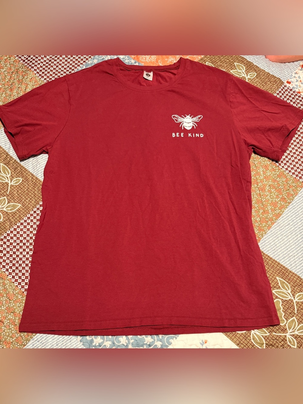 Women’s - Bee Kind Graphic Tee Burgundy Red Short Sleeve Top XXL